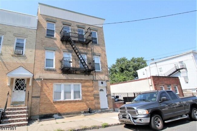 Building Photo - 25 Belmont Ave