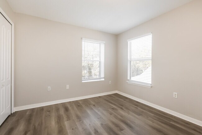 Building Photo - 11910 Old Tuscany Pl