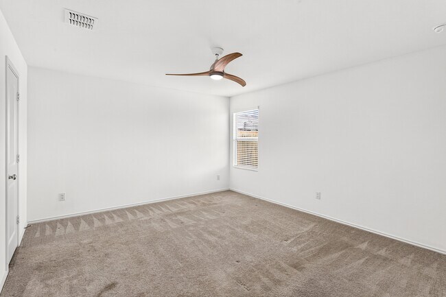 Building Photo - 1033 Sourgum St