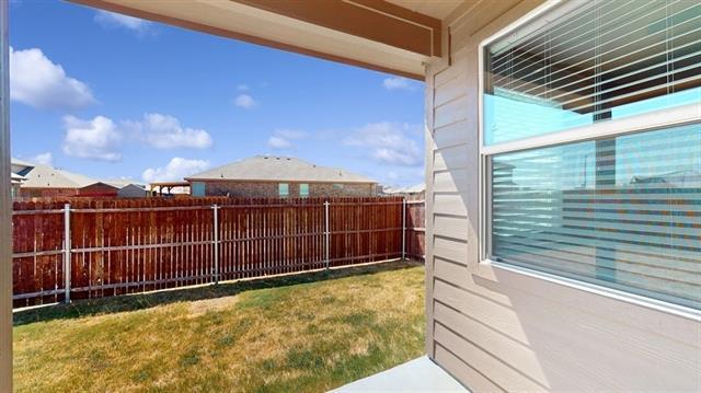 Building Photo - 1000 Meadow Scape Dr