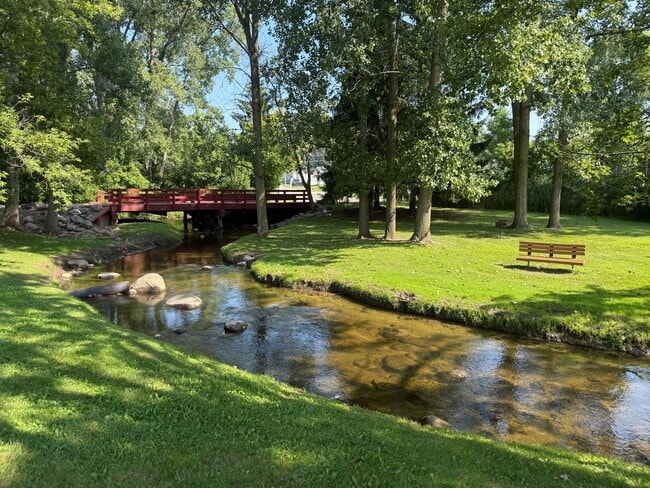 Building Photo - 12501 Apple Ln