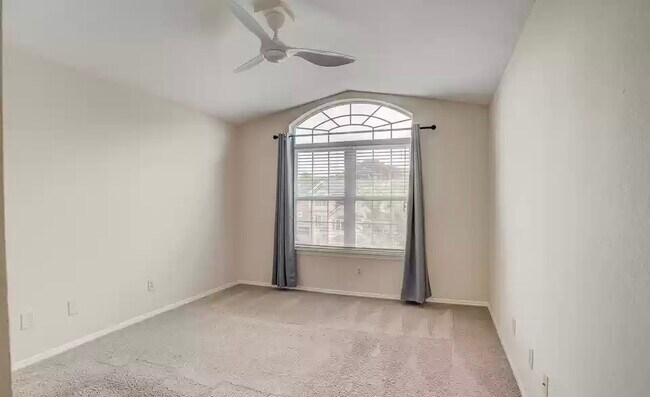 Building Photo - 13810 Sutton Park Dr N