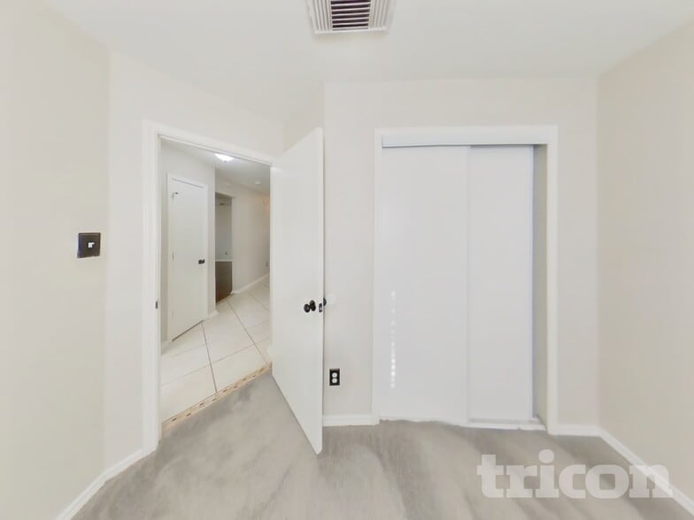 Building Photo - 7902 Brazoria Park