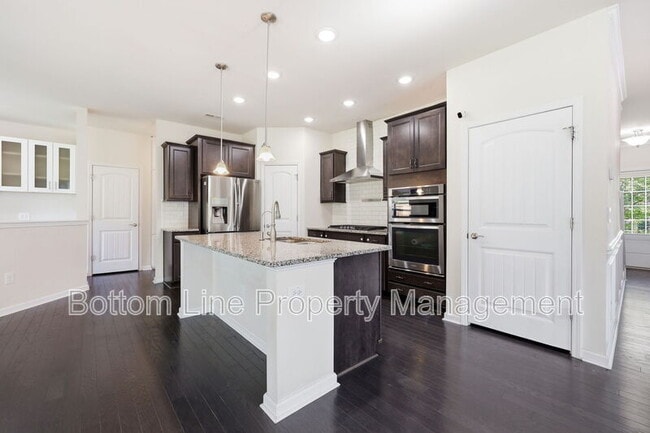 Building Photo - 2496 Emily Brk Wy