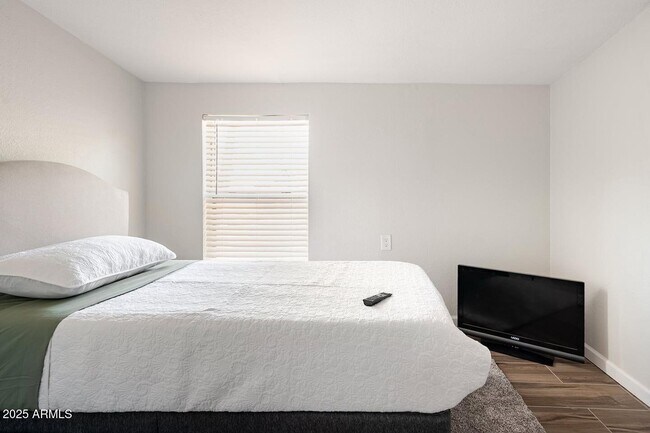 Building Photo - 1514 E Fillmore St