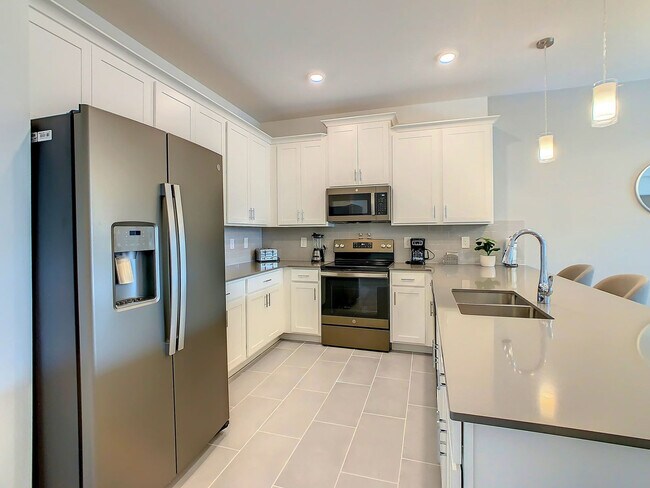 Building Photo - 8851 Cabot Cliffs Dr