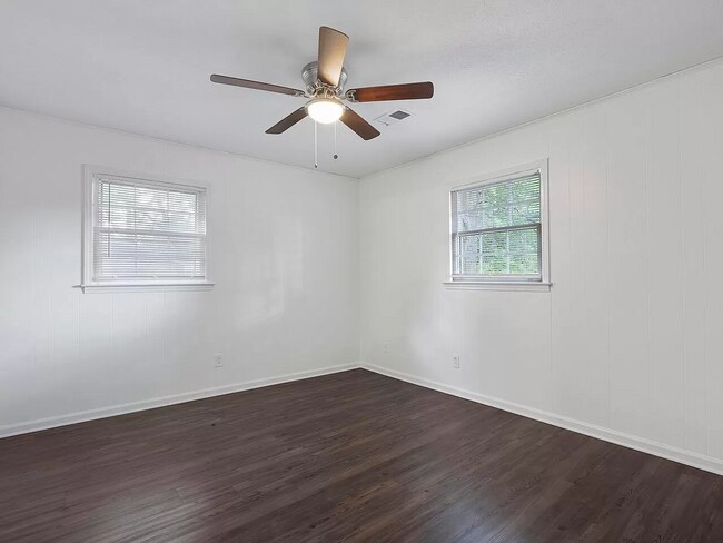 Building Photo - 2540 Joe Jerkins Blvd