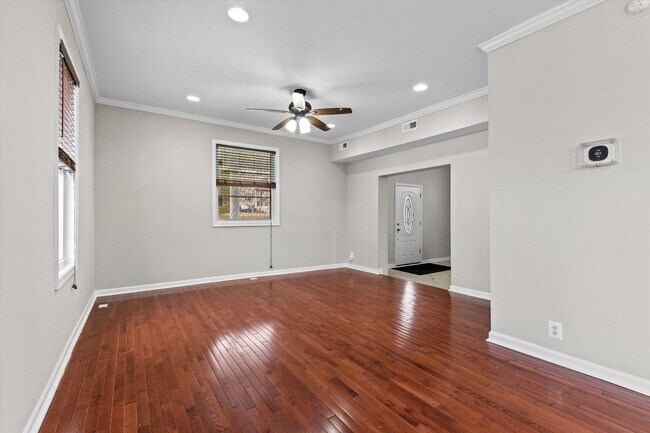 Building Photo - 6BR / 5BA Single-Family Home | 2,663 Sq Ft | Private Driveway | Deck | $4,200/mo Spacious 6-bedro...
