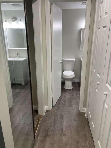 Building Photo - 9787 Hellingly Pl