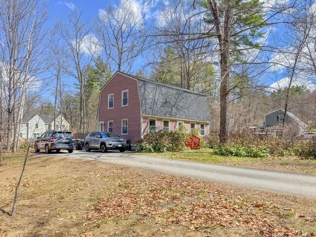 Building Photo - 60 Evergreen Ave