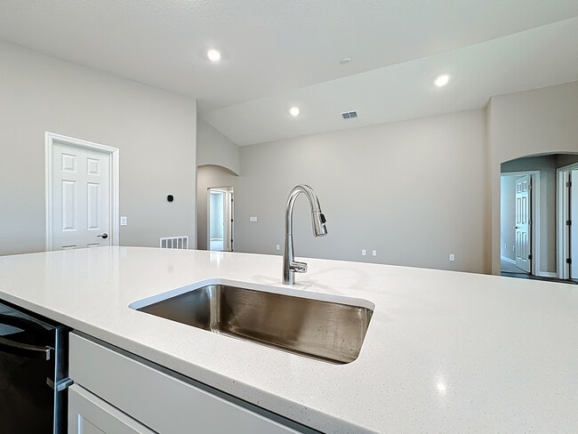 Building Photo - 877 Cypress Creek Run