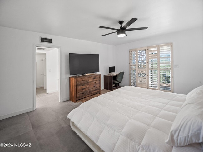 Building Photo - 5798 E Paseo Cimarron