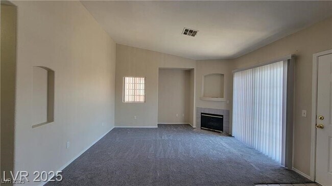 Primary Photo - 4730 E Craig Rd