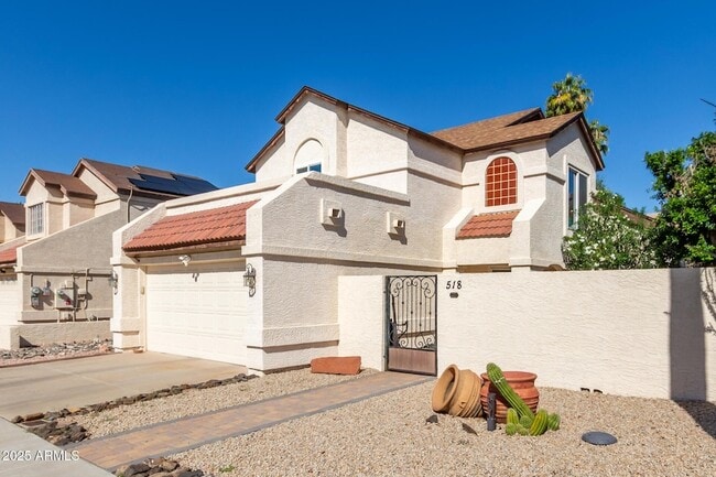 Building Photo - 518 E Kerry Ln