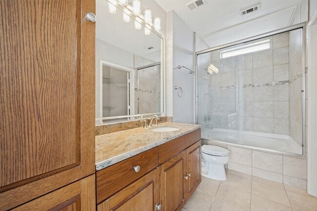 Building Photo - 3225 Turtle Creek Blvd