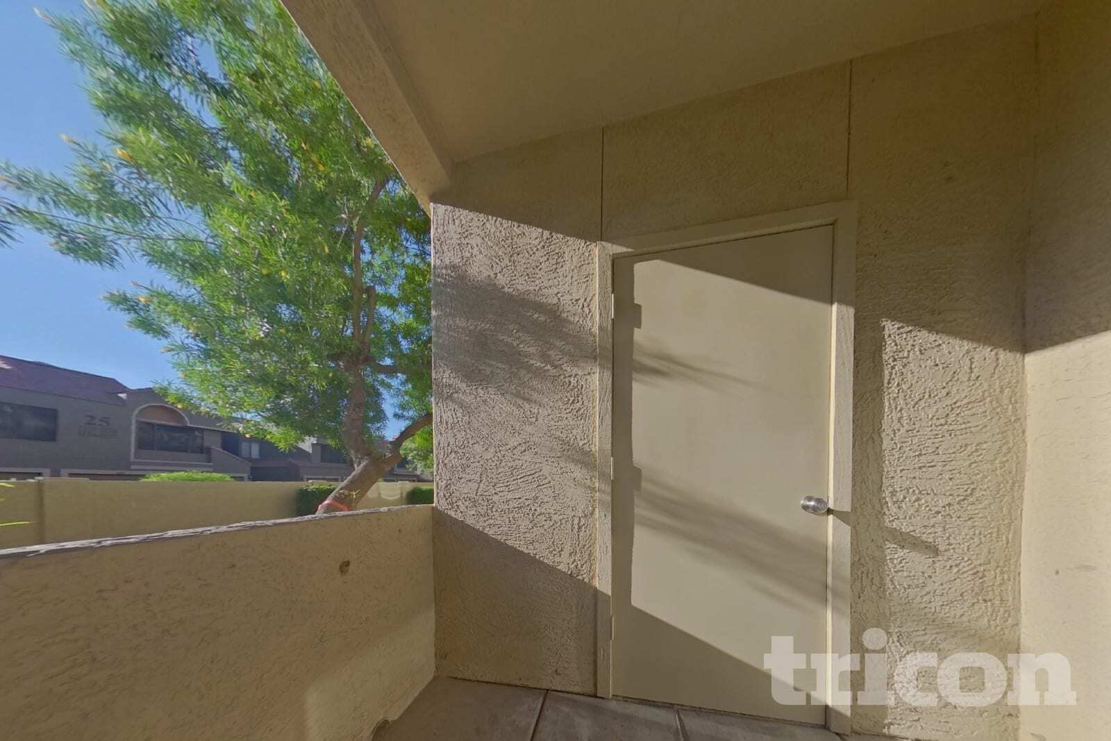 Building Photo - 4925 E Desert Cove Ave