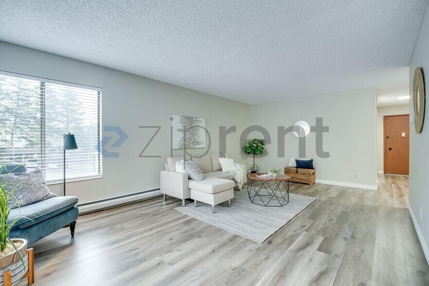 Building Photo - Unit 407