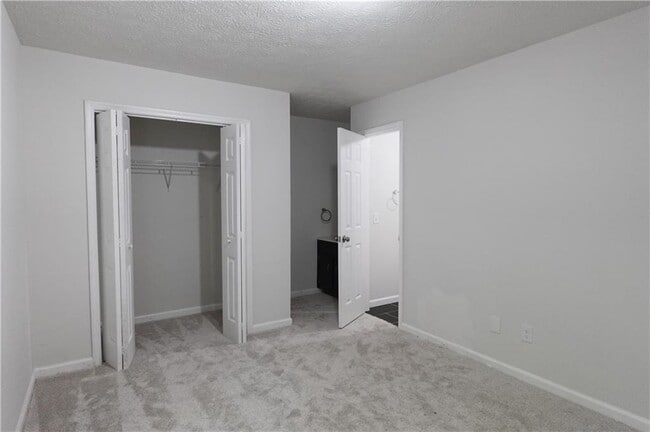 Building Photo - 4870 Wade Valley Way