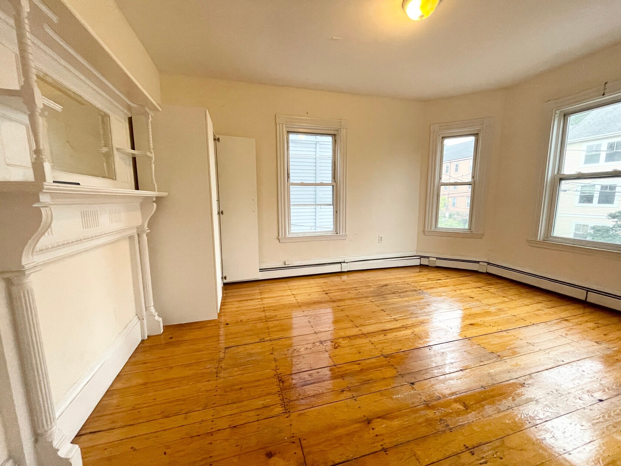 Unit 2 - 72 Calumet St