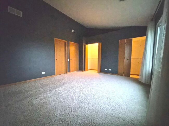 Building Photo - 2609 Carrolwood Rd