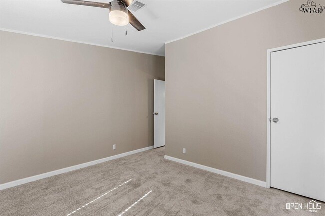 Building Photo - 110 S Preston Rd