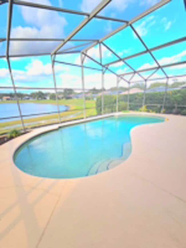 Building Photo - 691 Lakeworth Cir