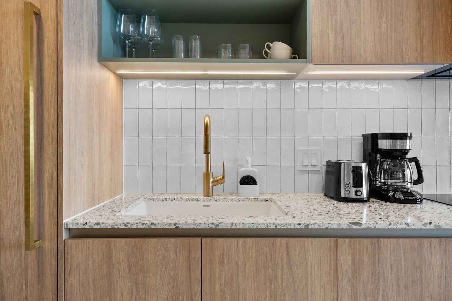 Building Photo - 159 NE 6th St