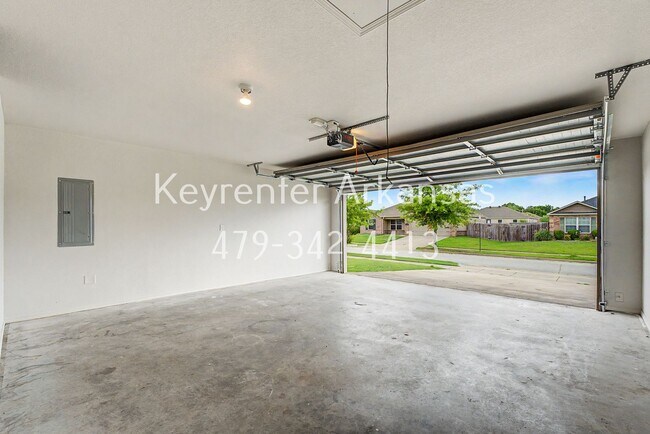 Building Photo - Beautiful 4-Bedroom Home in Fayetteville – Ideal for Comfortable Living!