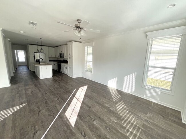 Building Photo - 1009 Vervain Dr