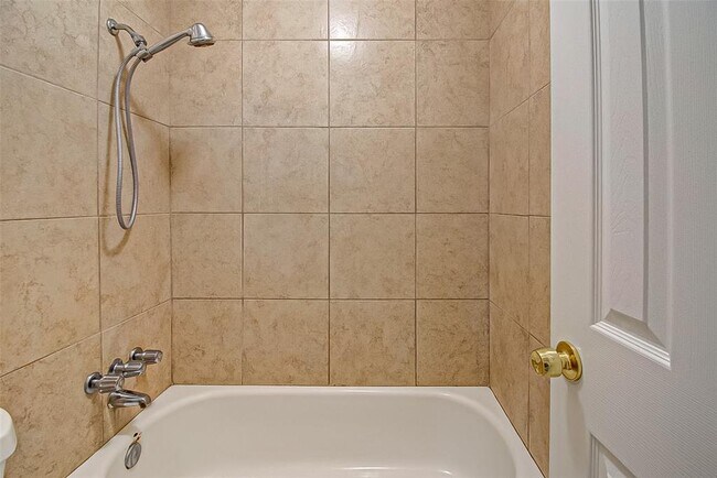 Building Photo - 11203 Doric Ct