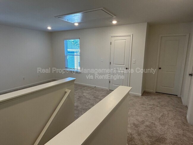Building Photo - 2632 Pivot Rdg Dr