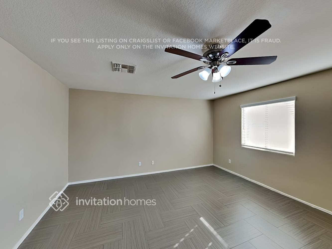 Building Photo - 30546 N Honeysuckle Dr