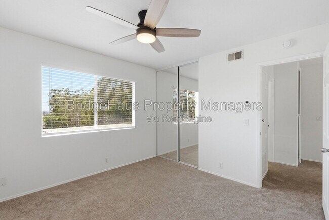 Building Photo - 3550 Sandpiper Pl