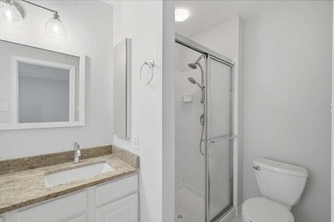 Building Photo - Elegant End-Unit Townhome with Exceptional Community Amenities