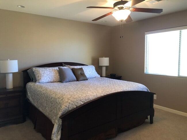 Building Photo - Welcome to this charming 2-bedroom, 2-bathroom house located in Leisure World a 45+ Active Adult ...