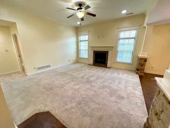 Building Photo - 3 Bedroom Ranch-Style Home in West Columbia