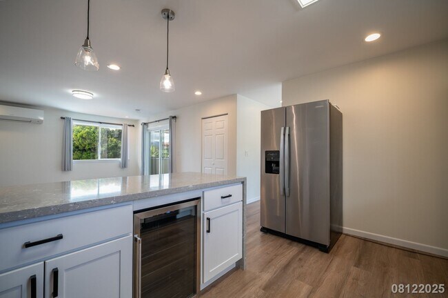 Building Photo - $4900 4BR/2.5BA Ewa Beach Unit - Energy Ef...