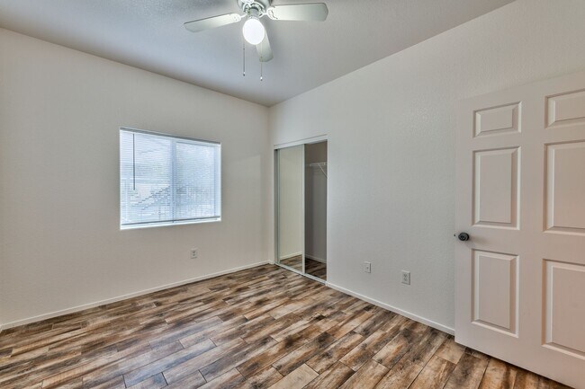 Building Photo - 2291 W Horizon Ridge Pkwy