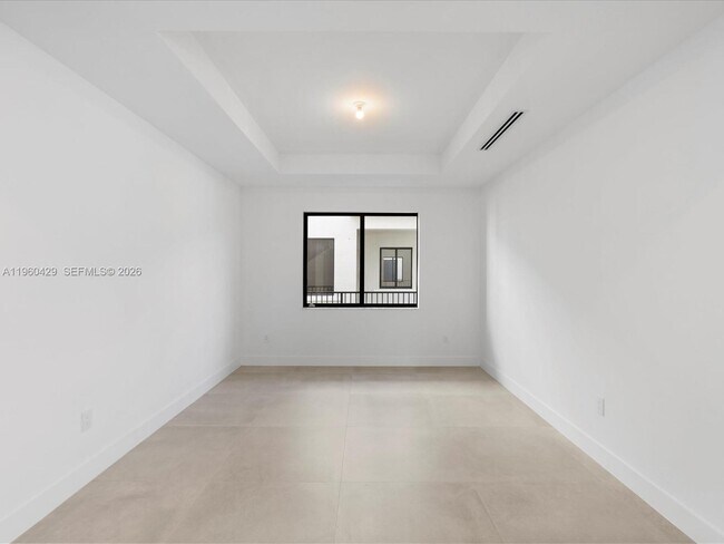 Building Photo - 19701 NE 16th Pl