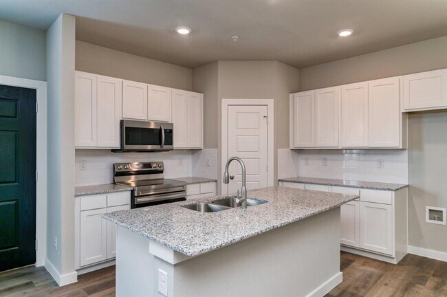Building Photo - 735 Harvest Moon Dr