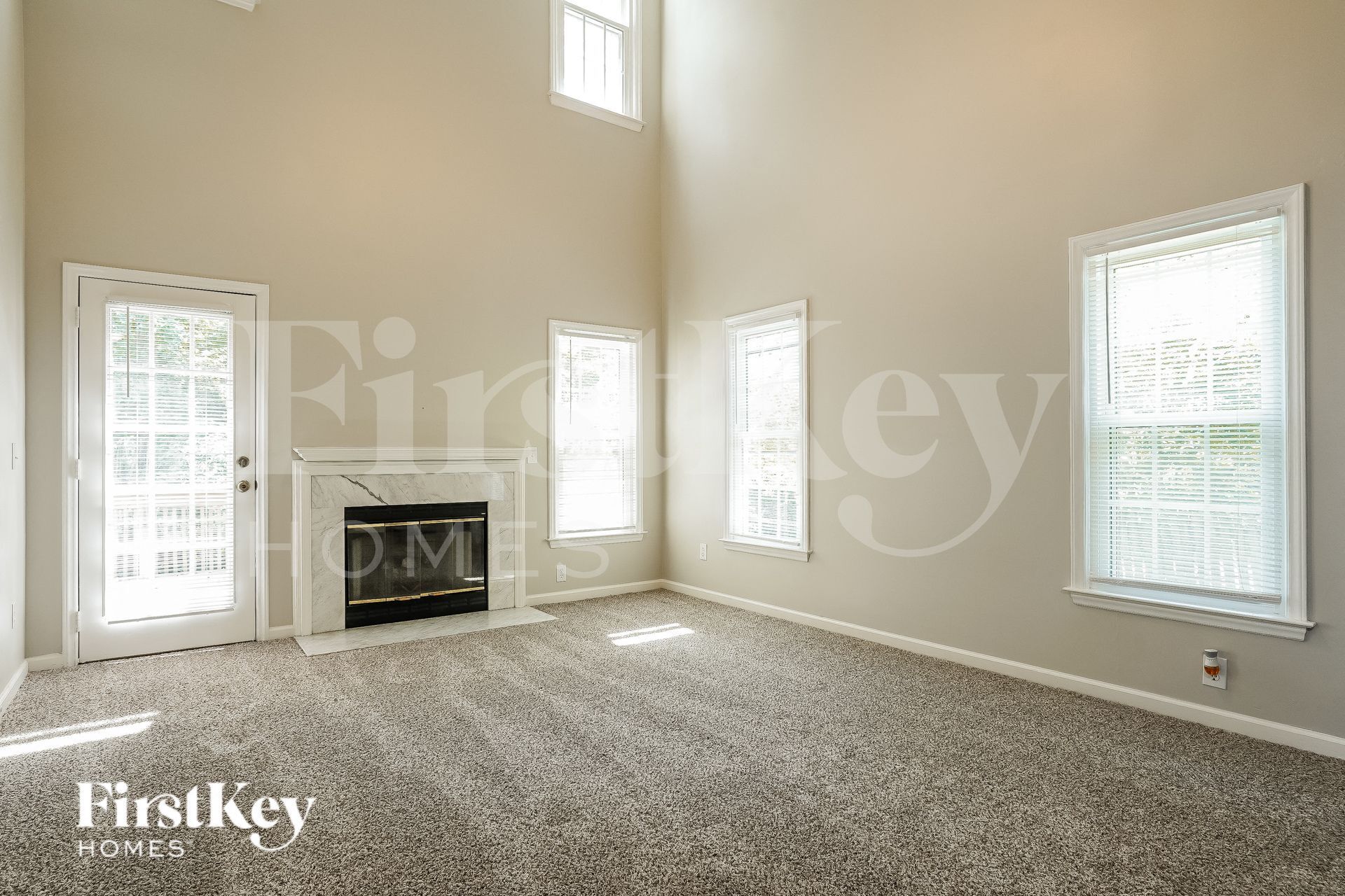 Building Photo - 6012 River Lake Cir