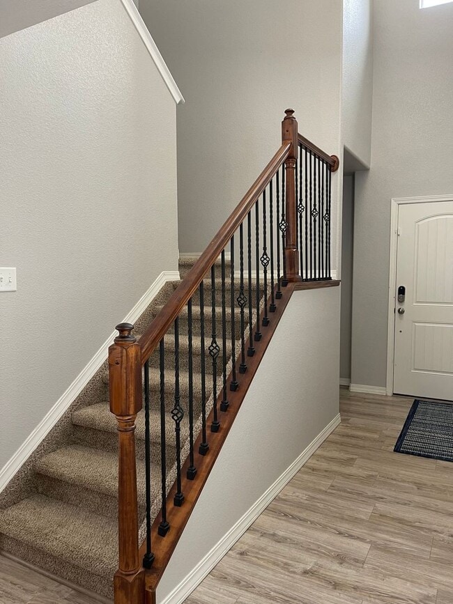 Building Photo - Beautiful 2 Story w/Finished Basement in D...
