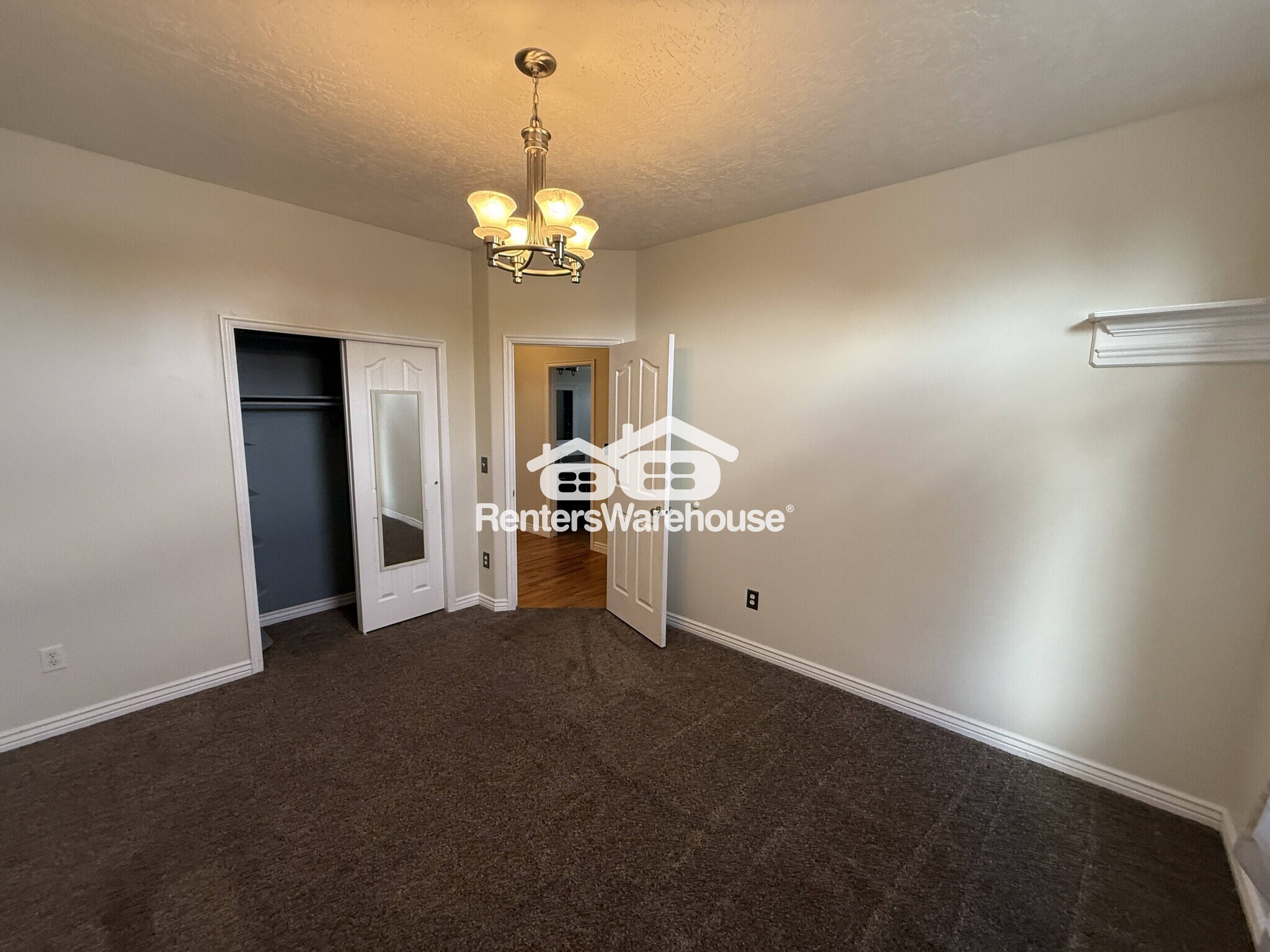 Building Photo - 1156 W 25 S