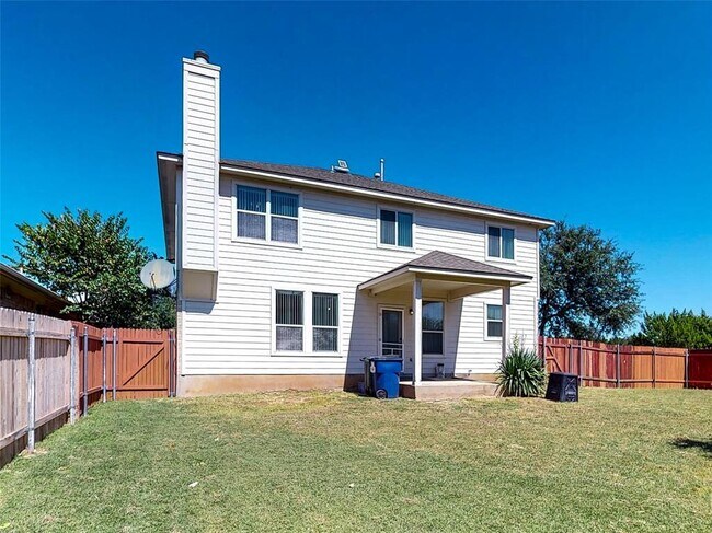 Building Photo - 1600 Silver Spur Cove