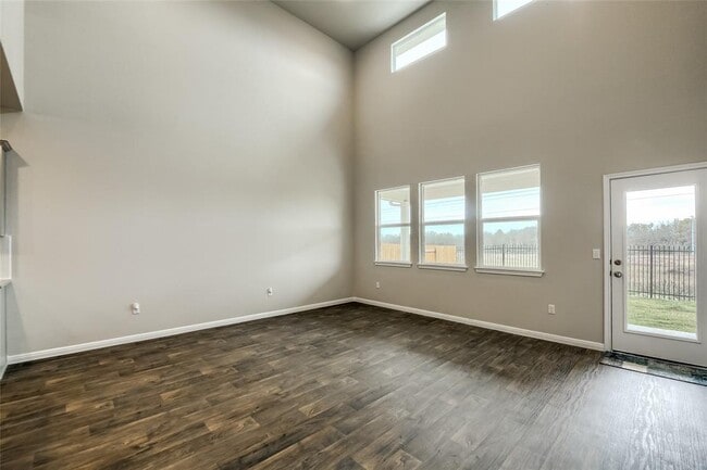 Building Photo - 603 Bluffview Dr.