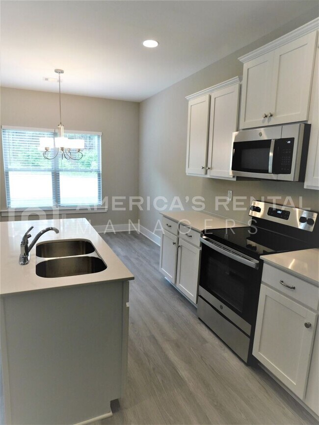 Building Photo - 15531 Crimson Rdg Cir