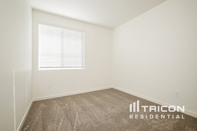 Building Photo - 797 Fire Wheel Dr