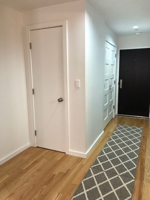 Building Photo - 101 Broad St