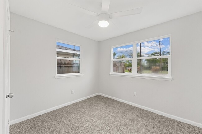Building Photo - 4630 Clover St