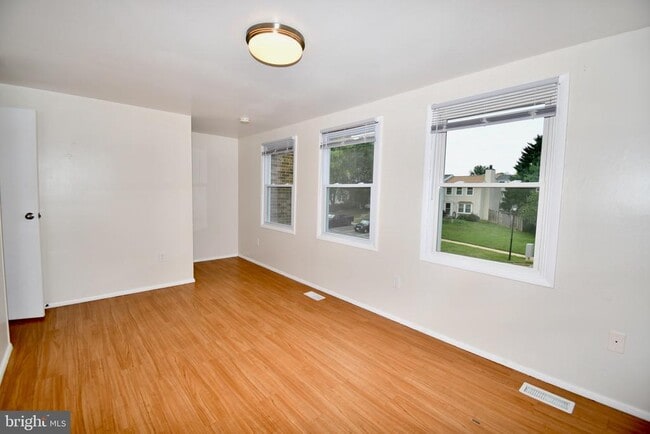 Building Photo - 1730 Heather Ln